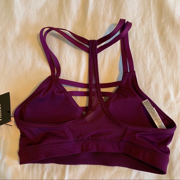NWT Victoria’s Secret Sports Bra - Picture 2 of 3